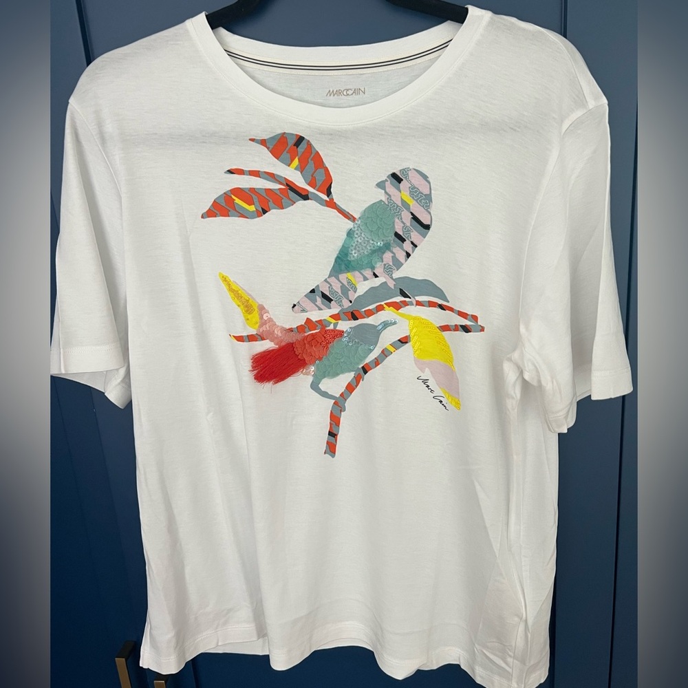 Marc Cain colorful bird appliqué T-shirt size 8 100% cotton. Designer quality!